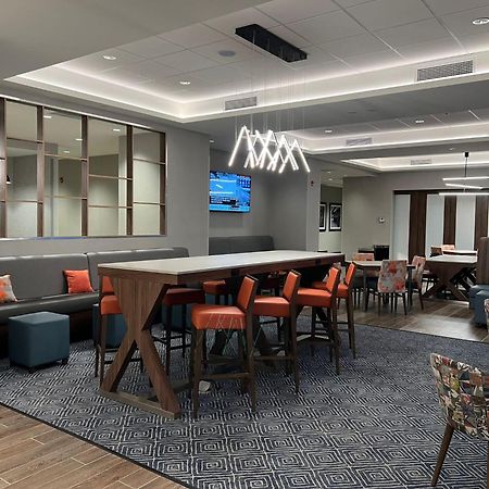 Hampton Inn By Hilton 金斯顿 外观 照片