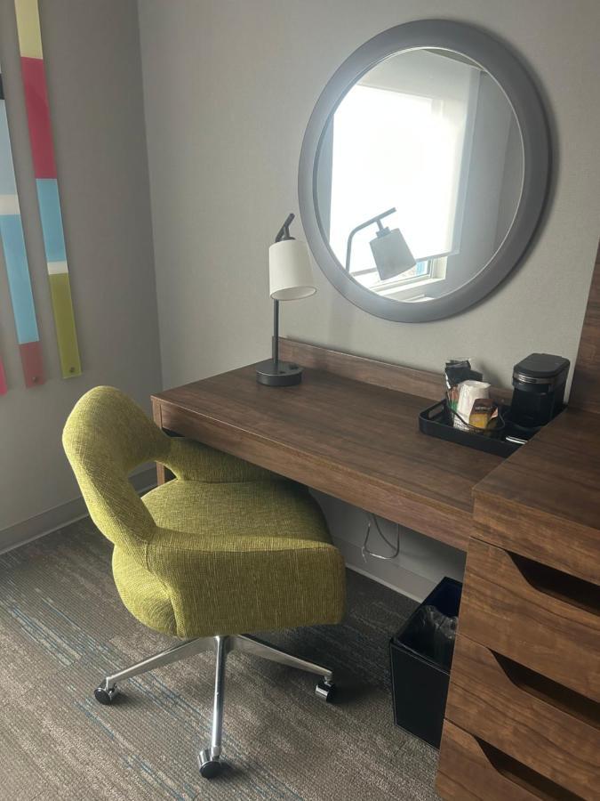 Hampton Inn By Hilton 金斯顿 外观 照片