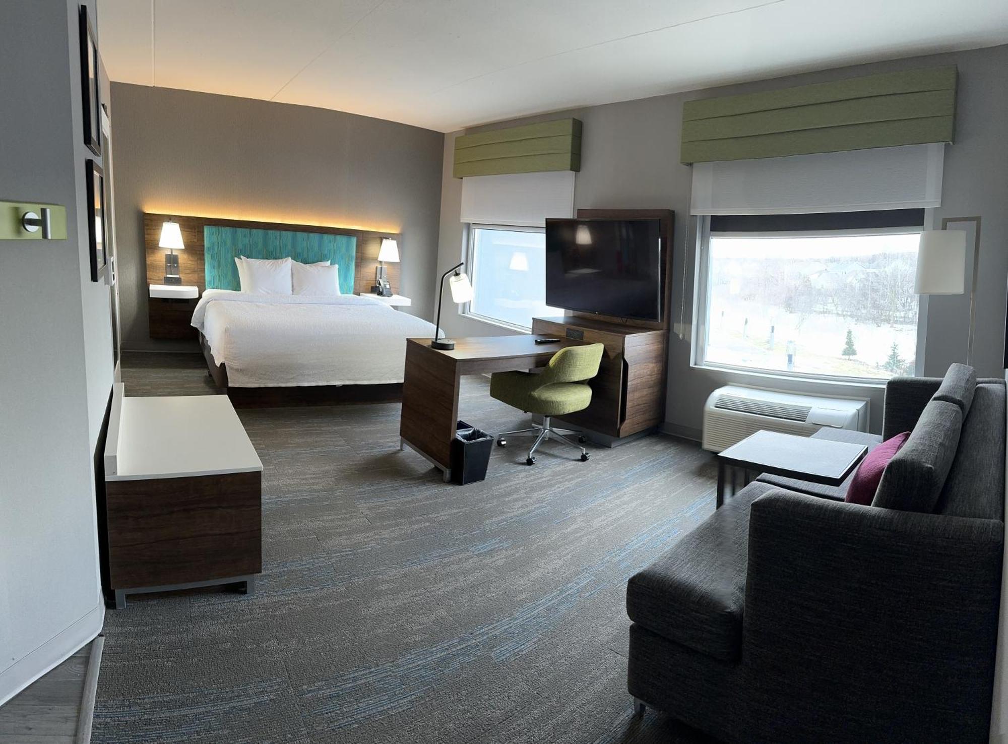 Hampton Inn By Hilton 金斯顿 外观 照片