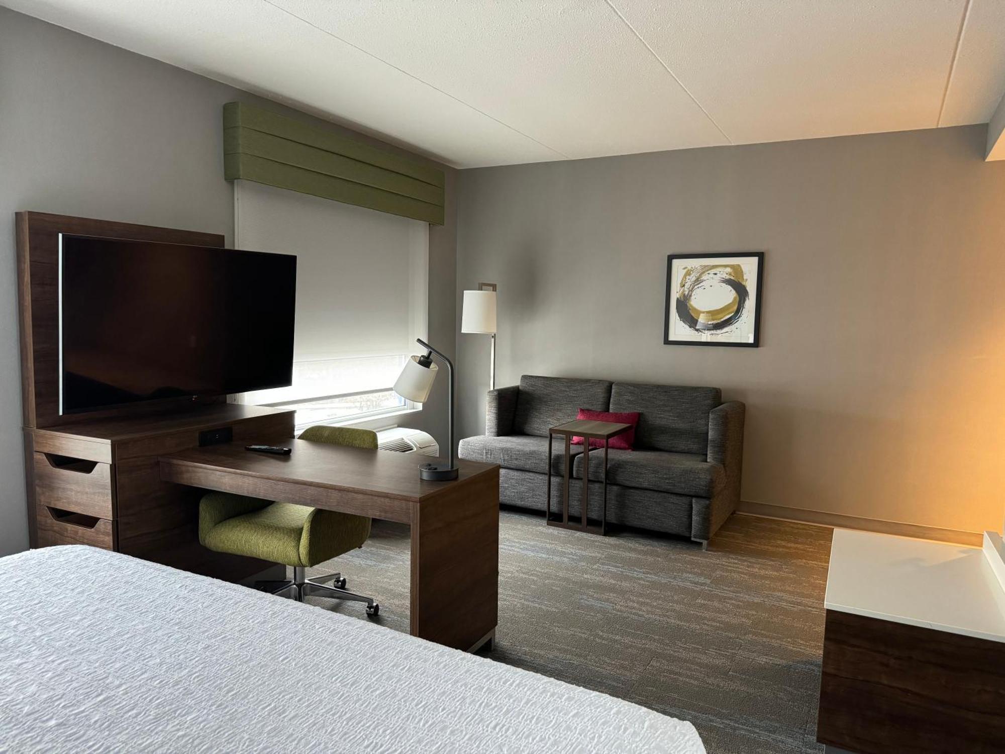 Hampton Inn By Hilton 金斯顿 外观 照片
