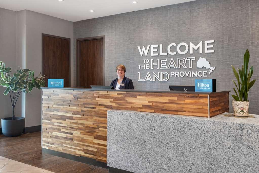 Hampton Inn By Hilton 金斯顿 内观 照片